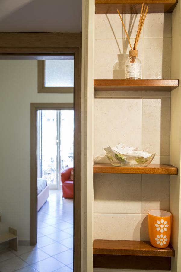Al Centro E Meglio B&B Napoli Esterno foto